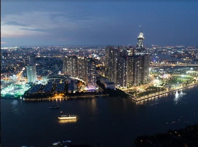 Ngắm thành phố về đêm trên du thuyền Saigon Princess